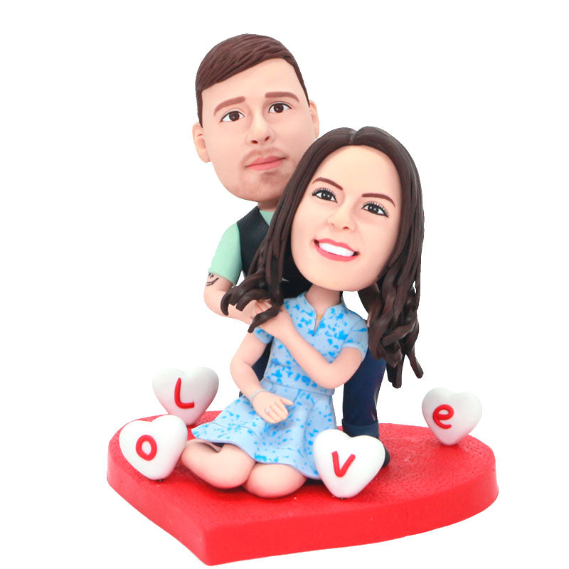 Custom Couple Bobbleheads Boyfriend Hugs Girlfriend – Figure Bobblehead